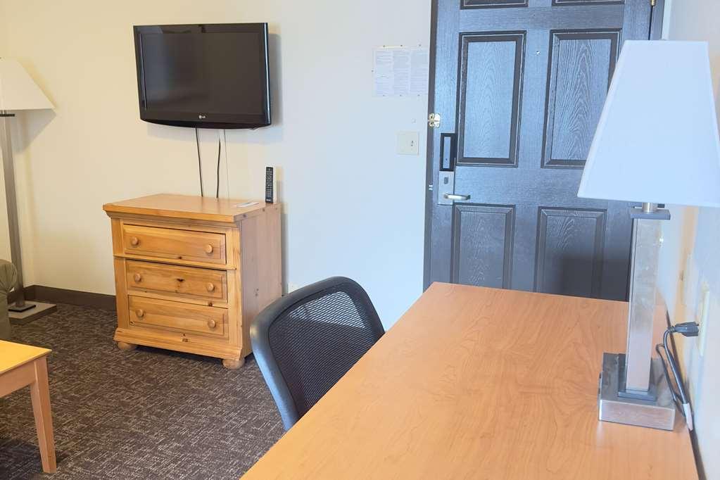 Duluth Inn & Suites Near Spirit Mountain Room photo